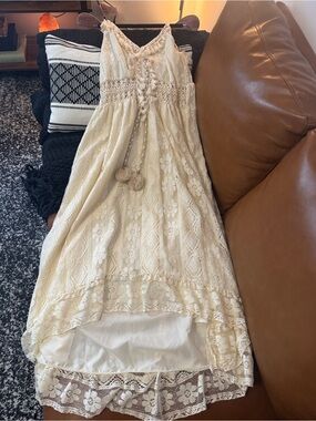 Cream Lace Midi Dress with V-Neck